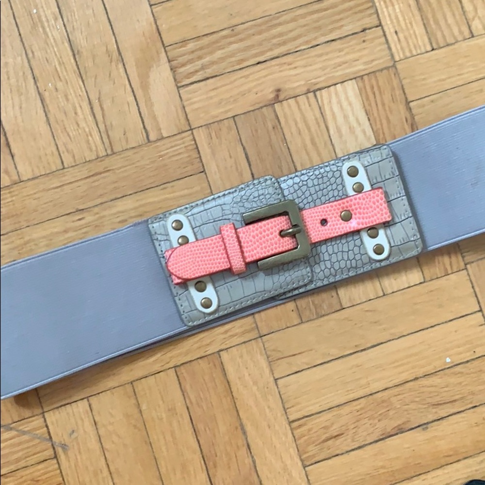 Belts - Picture 3 of 5